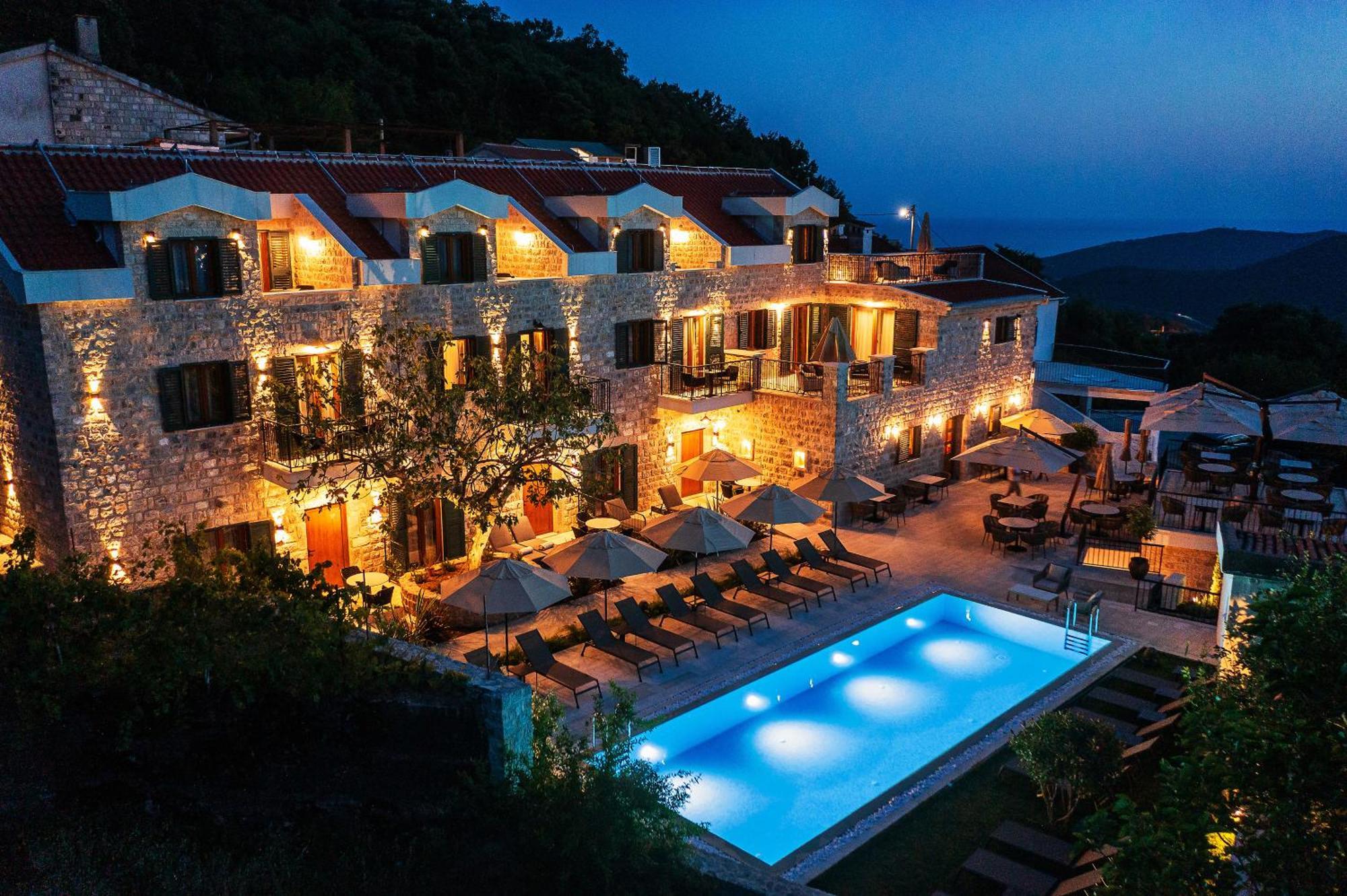 Boutique Ruzmarin & Garden By Aycon Hotel